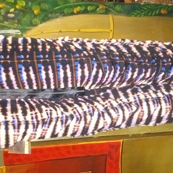 Taylor Runway Sexy Little Dress - Picture 5 of 5